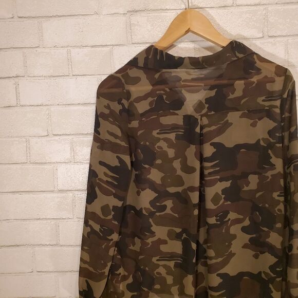 Zenana Styles full-button camo blouse - Picture 11 of 12